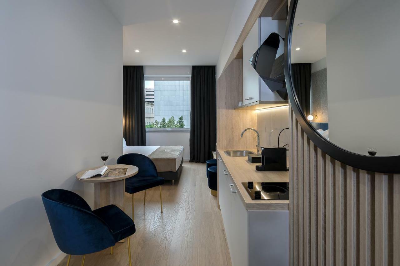 Philosofia Athens Suites ภายนอก รูปภาพ